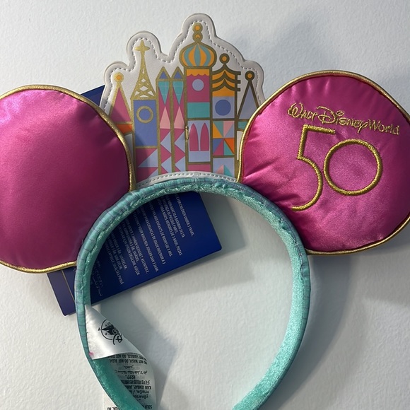 Disney’s Mickey The Main Attraction “It’s a Small World” Ears and Pin Bundle - Picture 6 of 6